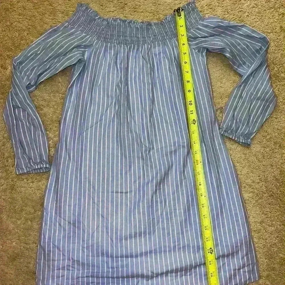 Express off the shoulder, casual dress size extra small - Picture 3 of 4